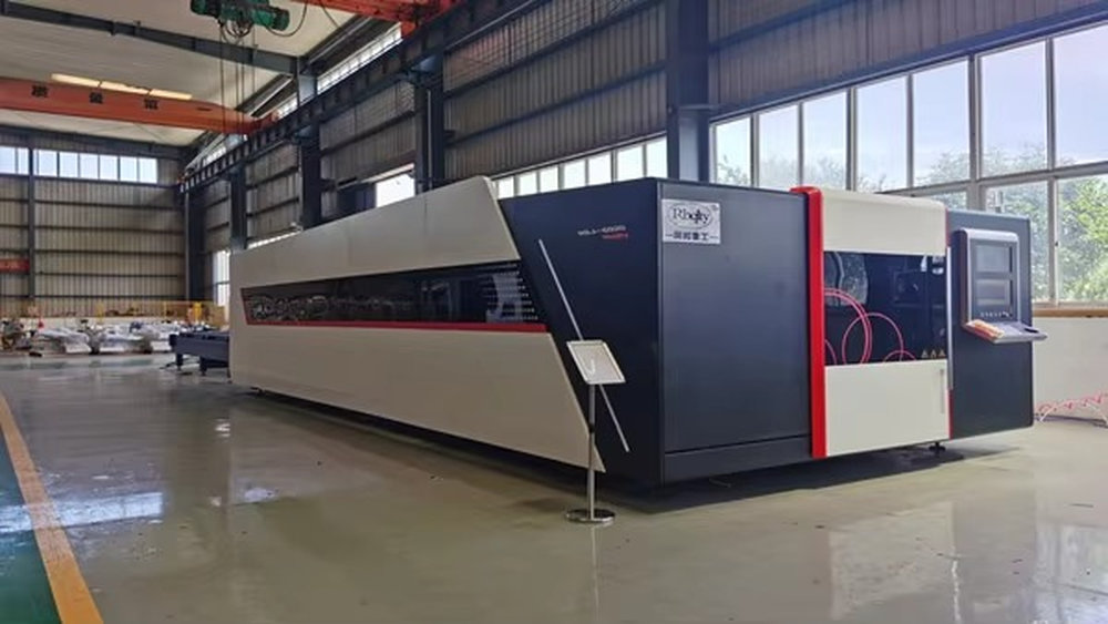 Machine de découpe laser à fib - Industrial Laser Uses avis et prix